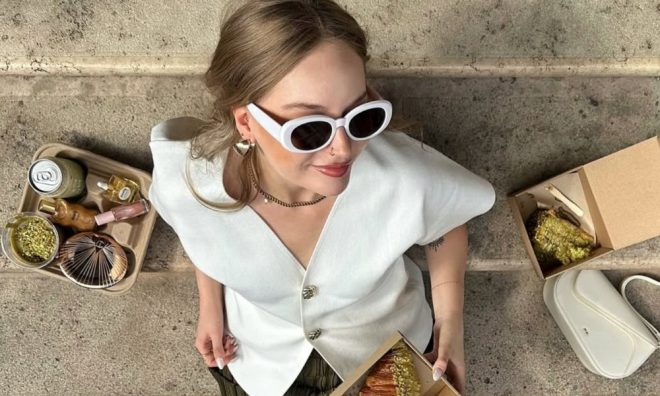 Brunch To Go Lifestyle Moment – Budapest | Pink Pistachio Brunch To-go brunch moment at Pink Pistachio Brunch in Budapest